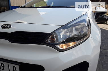 Хетчбек Kia Rio 2012 в 