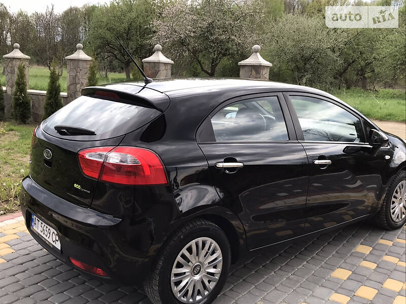 Хетчбек Kia Rio 2012 в Івано-Франківську