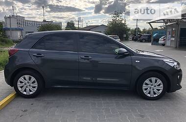 Хэтчбек Kia Rio 2017 в Львове