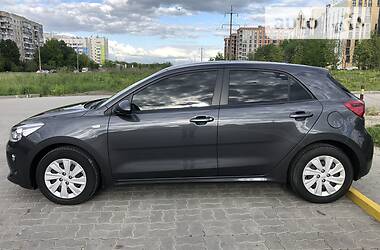 Хэтчбек Kia Rio 2017 в Львове