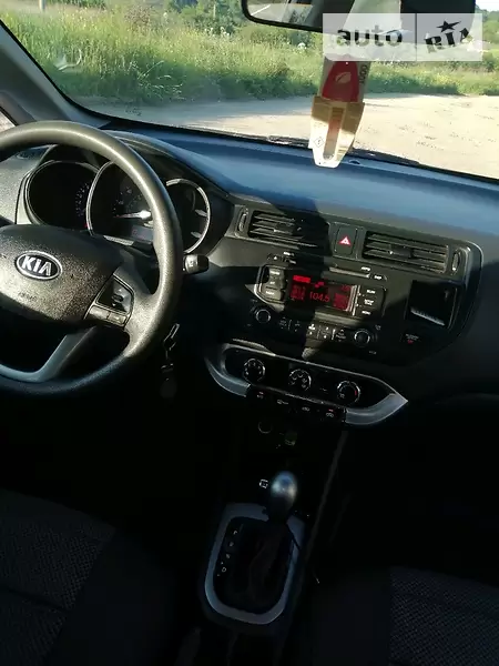 Auto Ria Prodam Kia Rio 13 Benzin 1 6 Hetchbek Bu V Ternopole Cena 8500