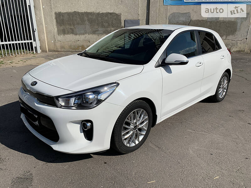 Хэтчбек Kia Rio 2017 в Виннице