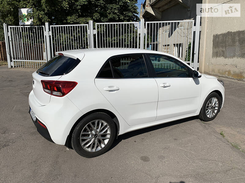 Хэтчбек Kia Rio 2017 в Виннице