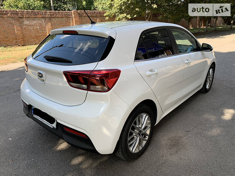 Хэтчбек Kia Rio 2017 в Виннице