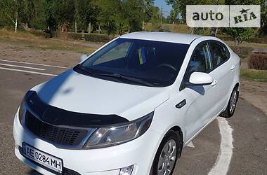 Седан Kia Rio 2013 в Каменском