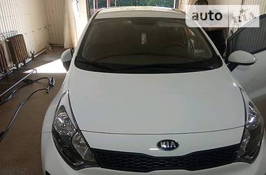 Хэтчбек Kia Rio 2016 в Полтаве