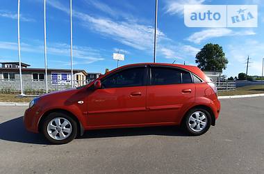 Хэтчбек Kia Rio 2010 в Кременчуге