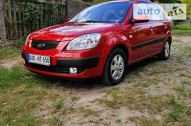 Хэтчбек Kia Rio 2008 в Виннице