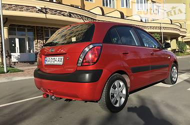 Хэтчбек Kia Rio 2006 в Киеве