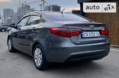 Седан Kia Rio 2013 в Киеве