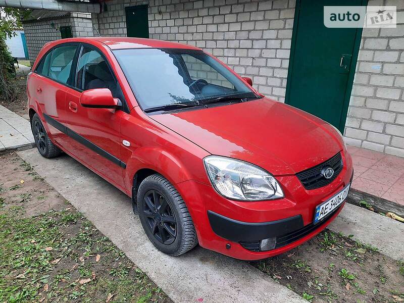 Хэтчбек Kia Rio 2006 в Днепре