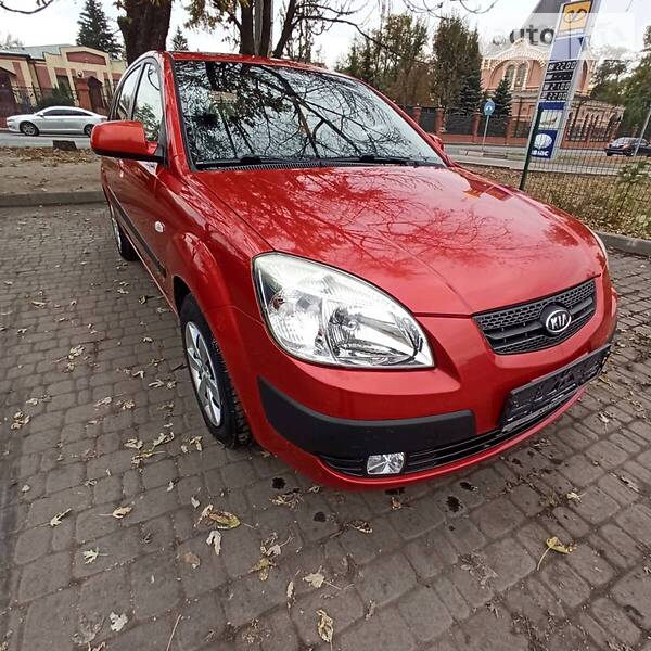 Хэтчбек Kia Rio 2008 в Харькове