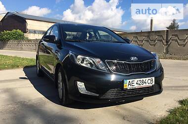 Седан Kia Rio 2013 в 