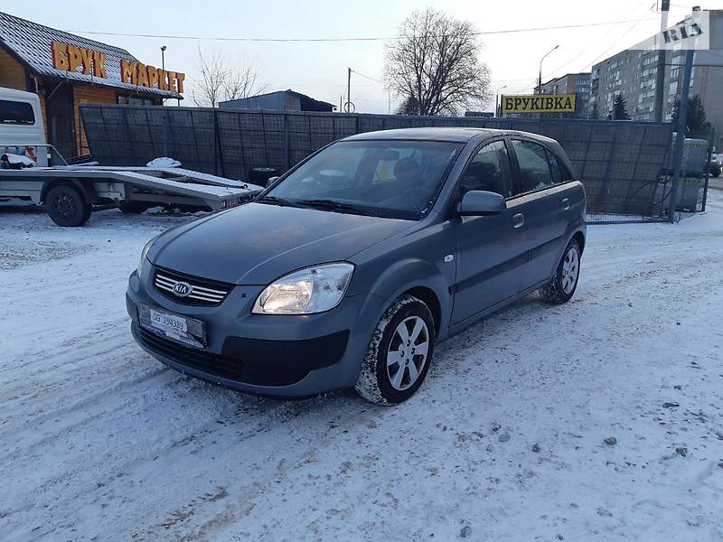 Хэтчбек Kia Rio 2009 в Тернополе