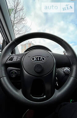 Хэтчбек Kia Rio 2011 в Киеве