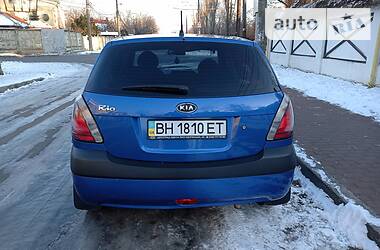 Хэтчбек Kia Rio 2008 в Одессе