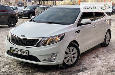 Седан Kia Rio 2012 в Киеве