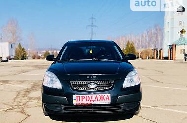 Хэтчбек Kia Rio 2008 в Кривом Роге