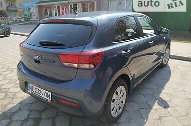 Хэтчбек Kia Rio 2020 в 