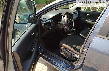 Хэтчбек Kia Rio 2020 в 