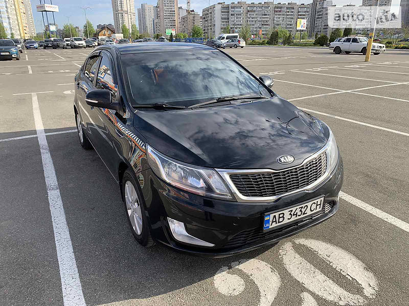 Седан Kia Rio 2013 в Киеве