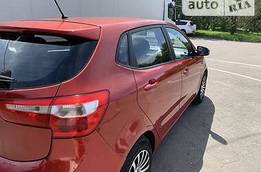 Хэтчбек Kia Rio 2012 в Киеве