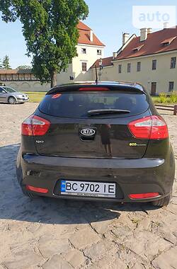 Хэтчбек Kia Rio 2011 в Львове