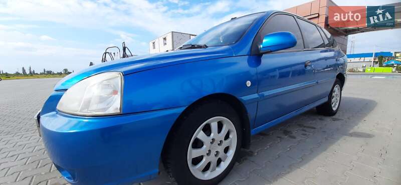 Хетчбек Kia Rio 2004 в Гадячі