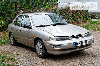 Хэтчбек Kia Rio 1997 в 