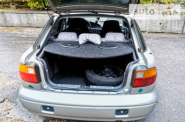 Хэтчбек Kia Rio 1997 в 