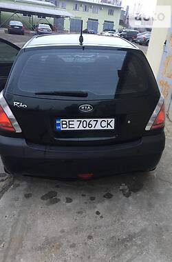 Хетчбек Kia Rio 2005 в Миколаєві