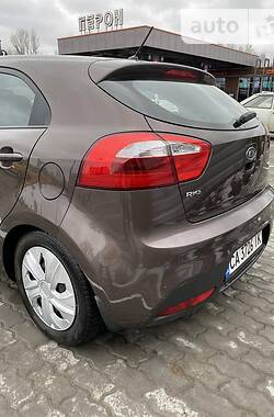 Хэтчбек Kia Rio 2012 в Черкассах