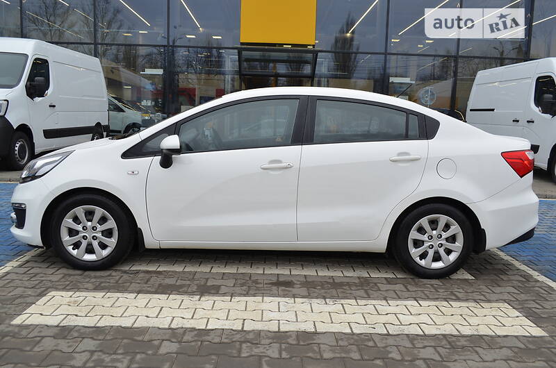 Седан Kia Rio 2015 в Одессе