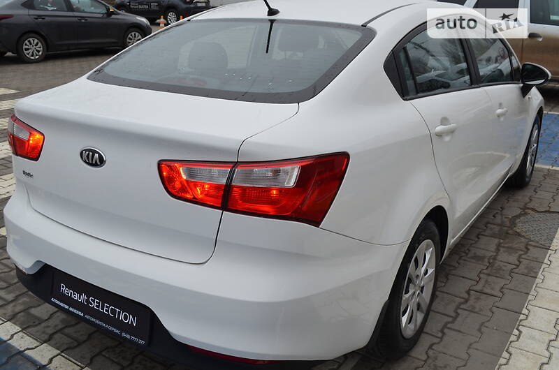 Седан Kia Rio 2015 в Одессе