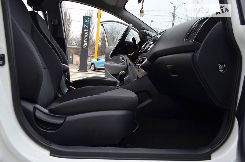 Седан Kia Rio 2015 в Одессе
