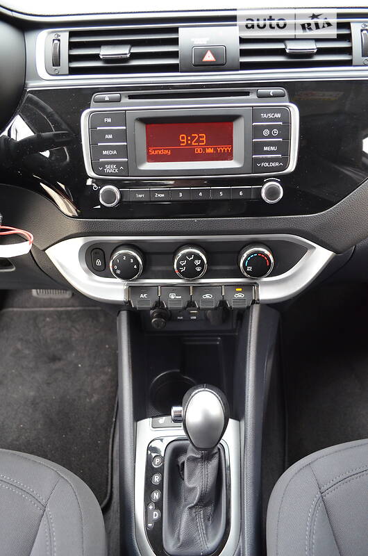 Седан Kia Rio 2015 в Одессе