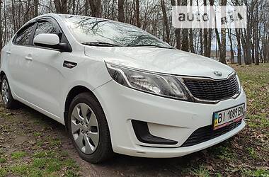 Седан Kia Rio 2013 в Зіньківі