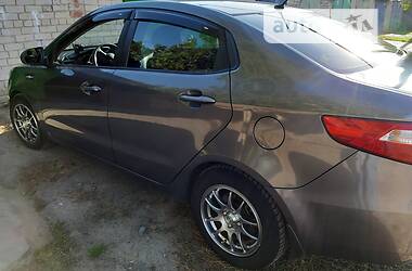 Седан Kia Rio 2013 в Павлограді