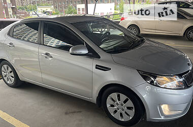 Седан Kia Rio 2012 в 
