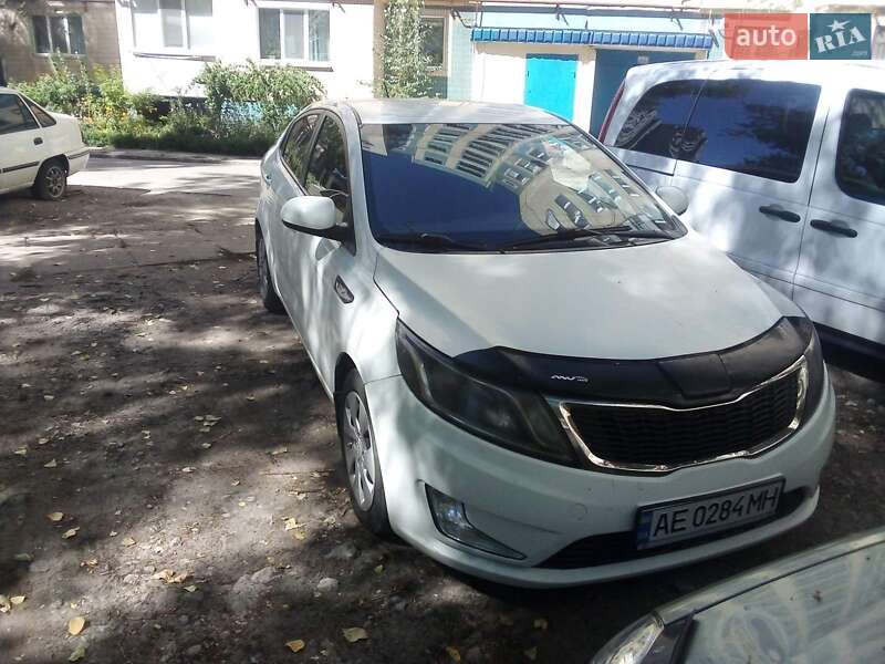 Седан Kia Rio 2013 в Кам'янському