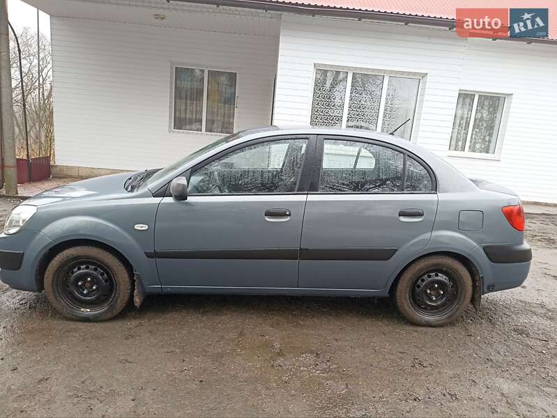 Седан Kia Rio 2007 в Чорткове