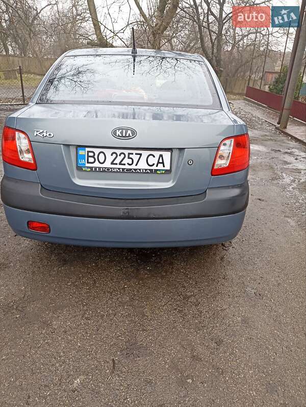 Седан Kia Rio 2007 в Чорткове