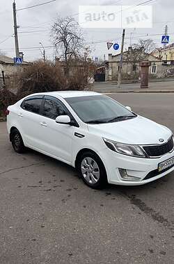 Седан Kia Rio 2013 в 