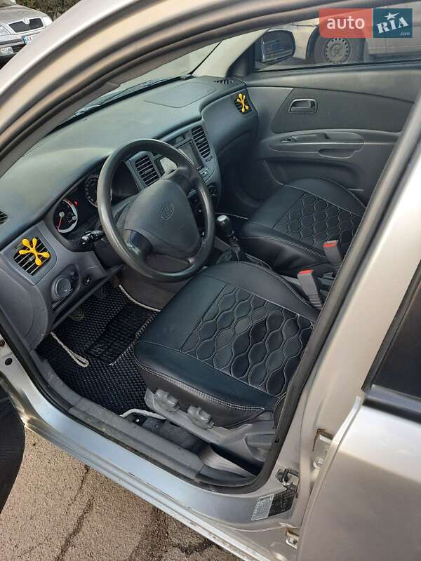 Седан Kia Rio 2005 в Черкассах