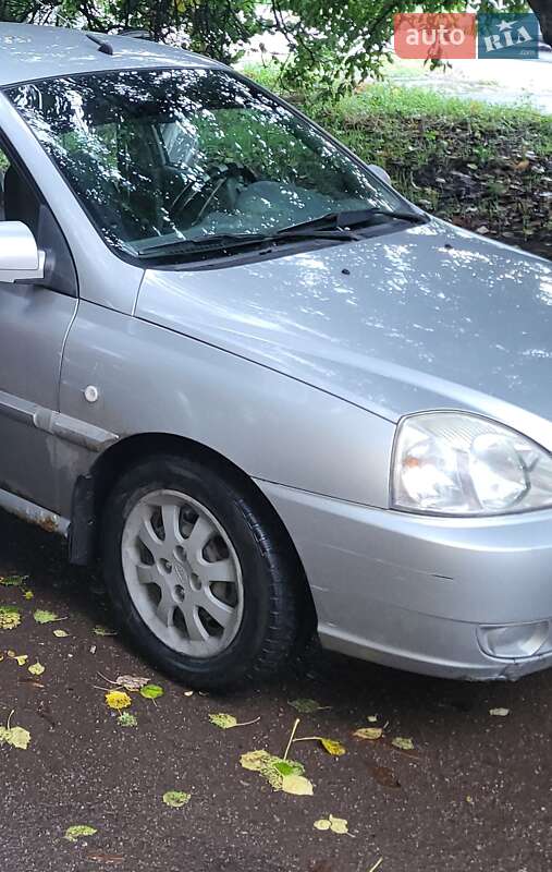 Хэтчбек Kia Rio 2005 в Доброполье