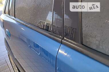 Хэтчбек Kia Rio 2006 в 