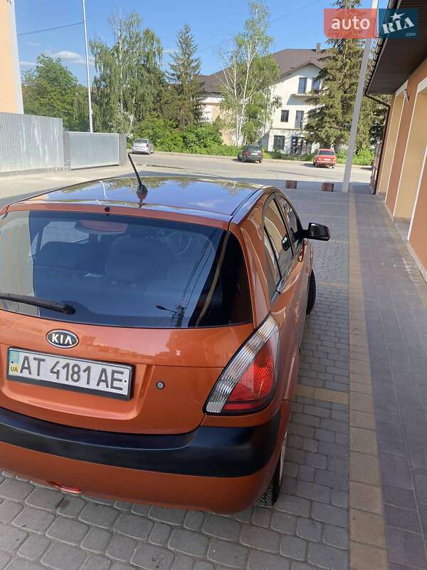 Хетчбек Kia Rio 2006 в Івано-Франківську
