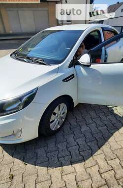 Седан Kia Rio 2012 в Львові