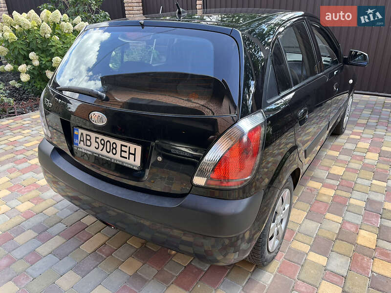 Хэтчбек Kia Rio 2009 в Виннице