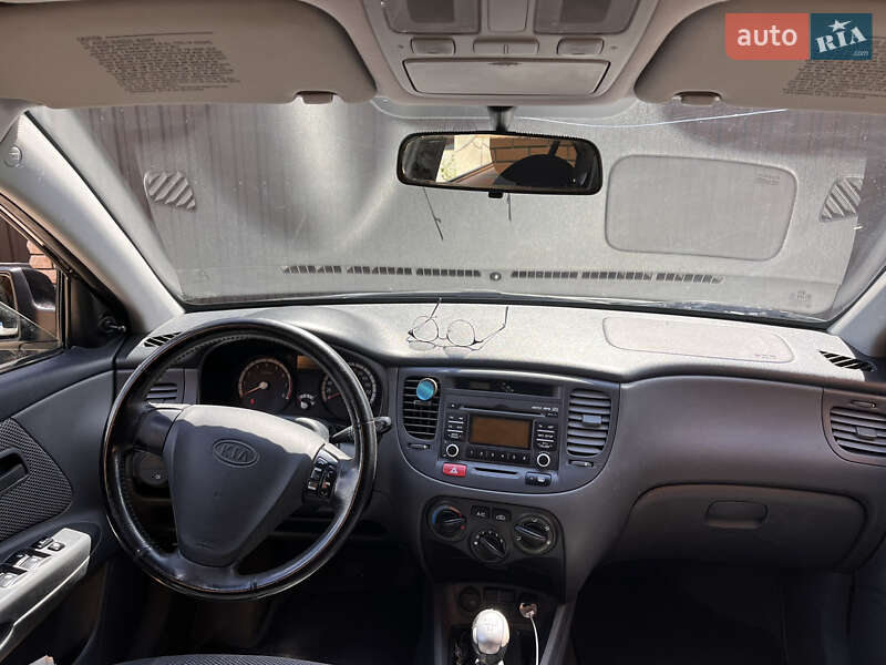 Хэтчбек Kia Rio 2009 в Виннице